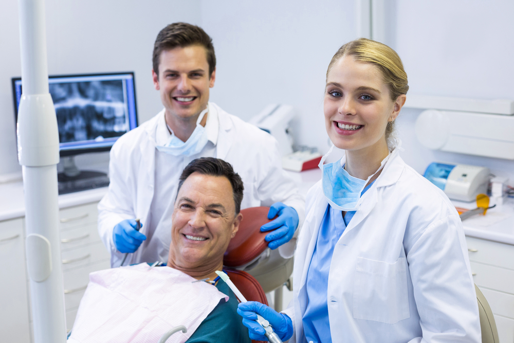 歯科衛生士はインプラント治療を支えてくれる存在