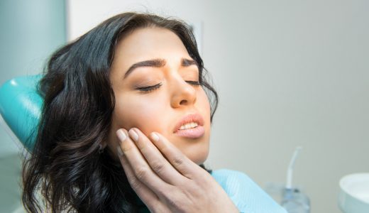 インプラント治療前に歯周病治療を行う必要がある理由とは？